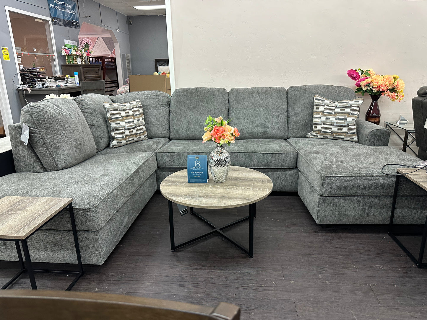 OPhannon 2-Piece Sectional with Chaise