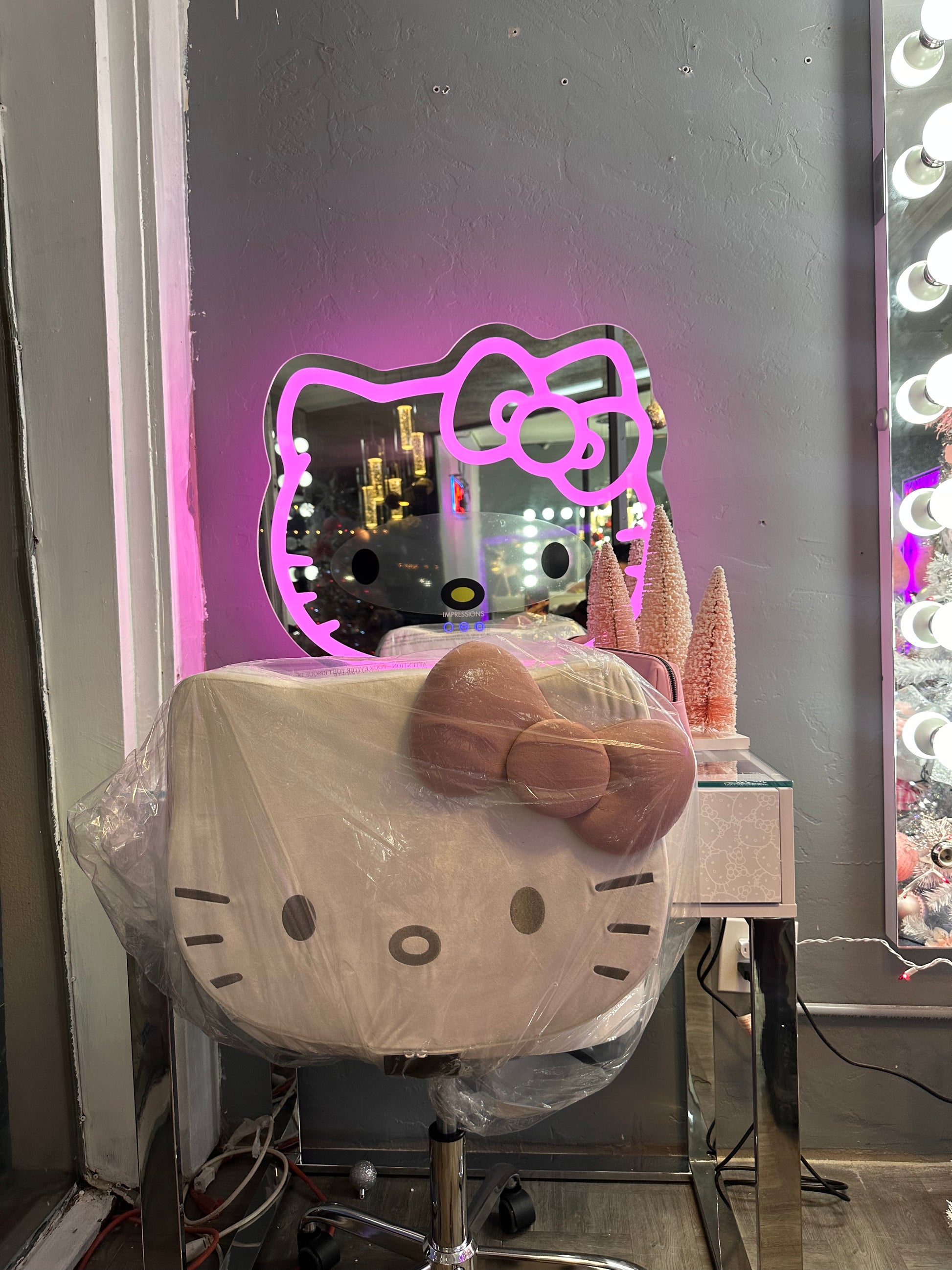 Hello Kitty Vanity Mirror: Cute Design, Features & Buying Guide